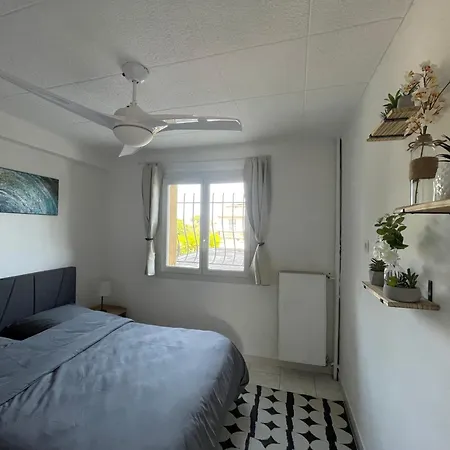 4 Pieces Entre Et Juan Les Pins * 昂蒂布