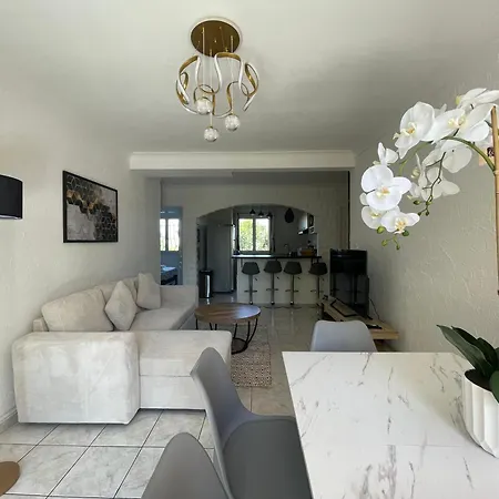 4 Pieces Entre Et Juan Les Pins 昂蒂布