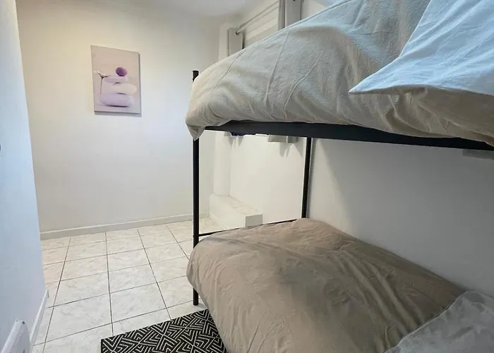 4 Pieces Entre Et Juan Les Pins Апартаменты *