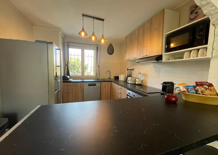 4 Pieces Entre Et Juan Les Pins *