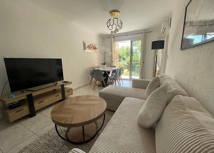 4 Pieces Entre Et Juan Les Pins *