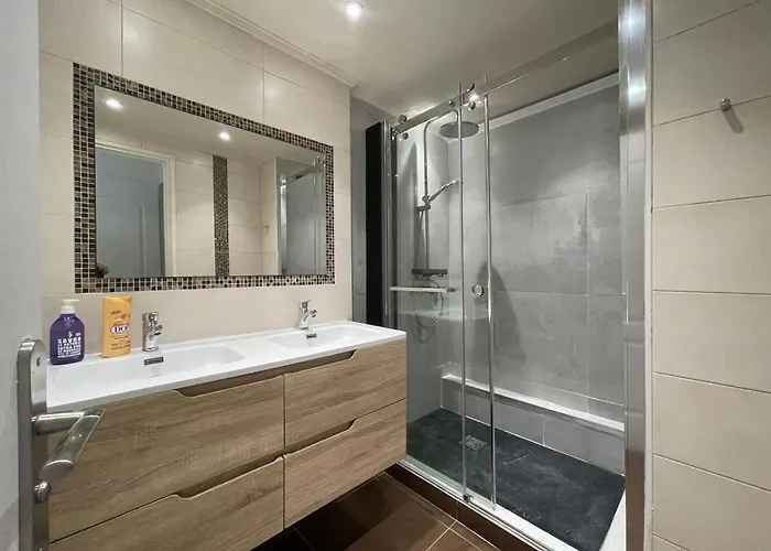 4 Pieces Entre Et Juan Les Pins * Антиб